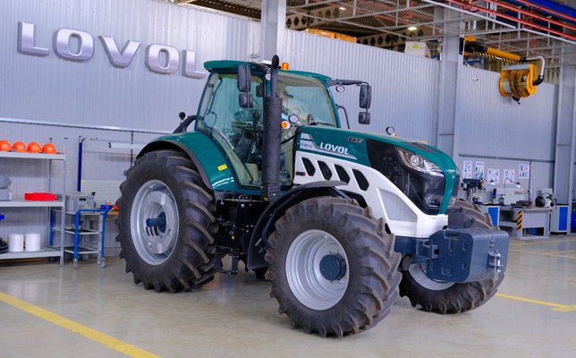 Колесный трактор Lovol P 7240